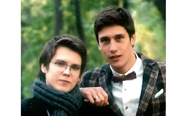 Сравнение стилевого подхода Гуськова и Вележейевой