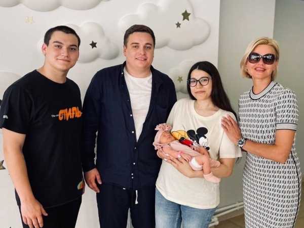 У неё есть семья? Муж и дети