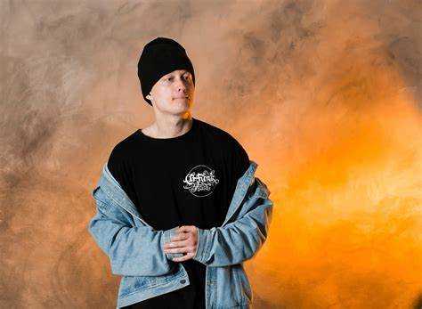 Как стиль Негатива отражает его музыкальное творчество